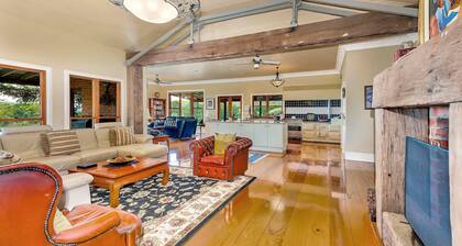 The Ballabourneen Estate - Grand Hunter Valley estate - 6 bedrooms, infinity pool and open fireplace