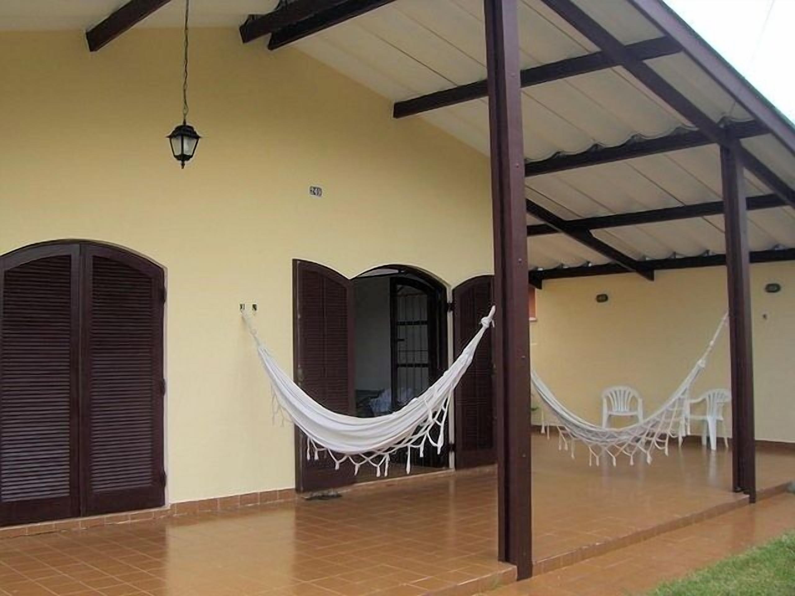 House in Bertioga, with pool, air conditioning, close to Sesc - 3 bedrooms