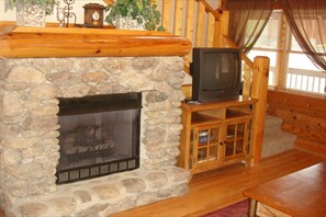 Interior - Log Cabin with Full Resort Amenities just a Mile from the Parkway (Pigeon Forge)
