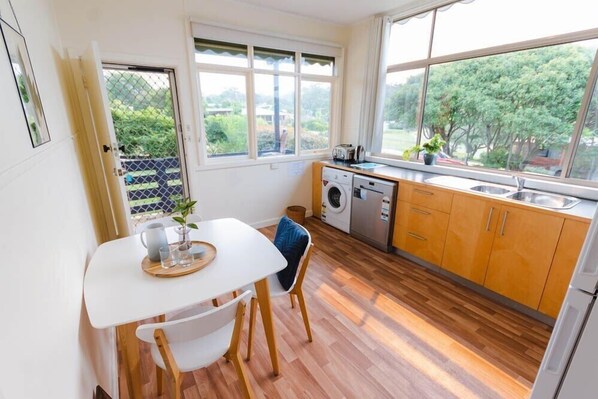 Full-sized fridge, microwave, oven, dishwasher
