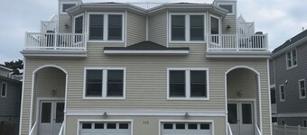 Flexible Good weeks Avail. 6 HOUSES TO BEACH 4 BR 3.5Bath,PingPong,Beach Badges