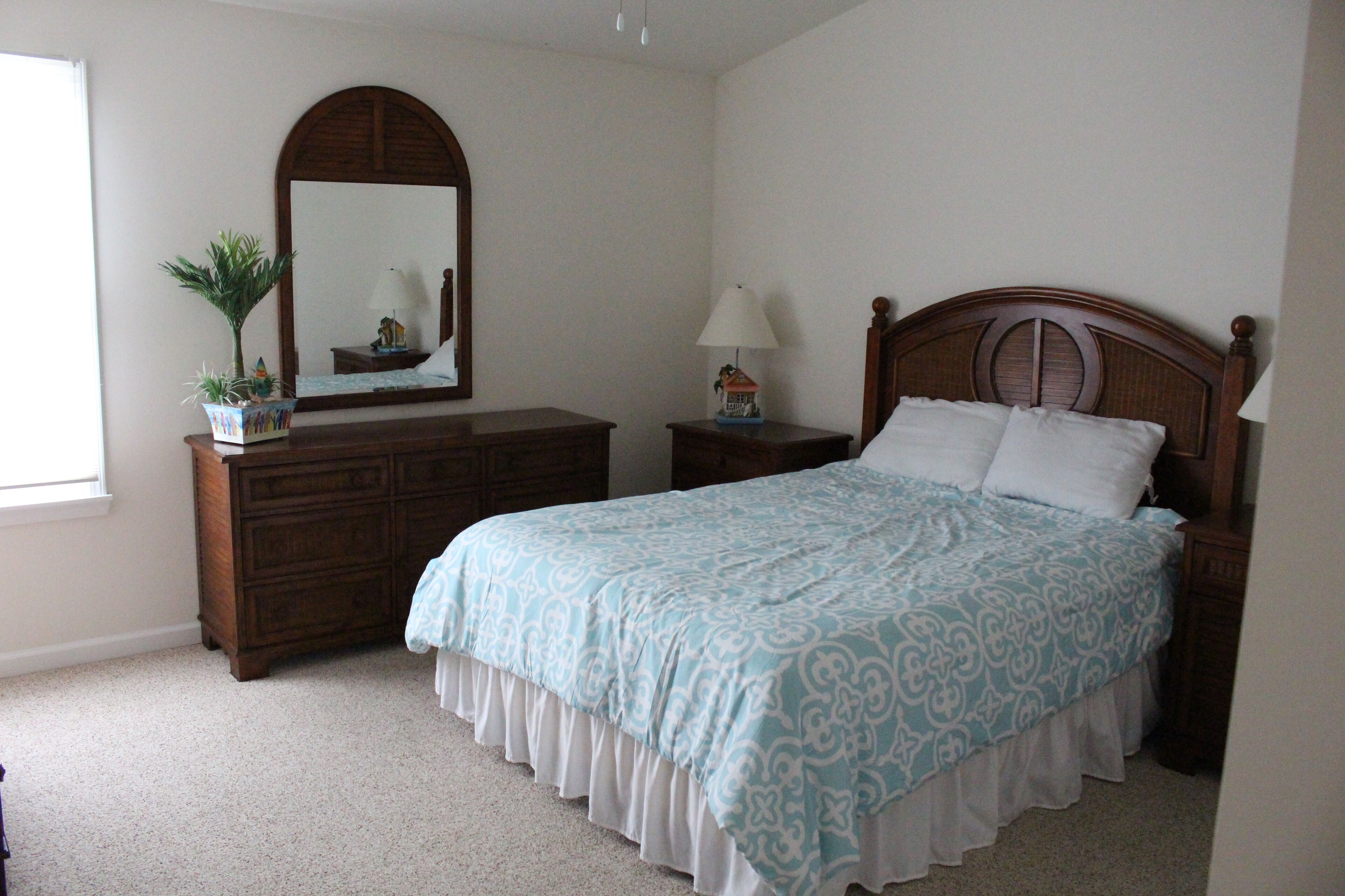 Flexiable Good weeks Avail. 6 HOUSES TO BEACH 4 BR 3.5Bath,PingPong,Beach Badges