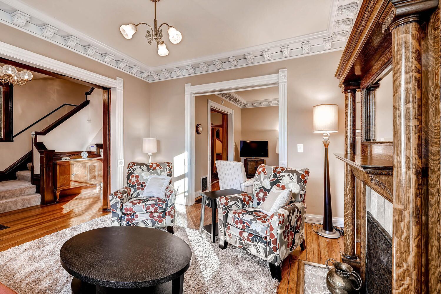 Beautiful Victorian Home Historical Landmark. Downtown Denver, walk 2 everything