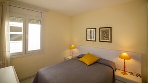 4 chambres, bureau, fer et planche à repasser, Wi-Fi gratuit