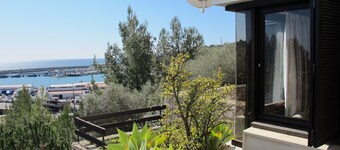 Family Vacation House With Swimming Pool, 25 M From The Beach