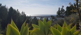 Maison de vacances en famille avec piscine, à 25 m de la plage