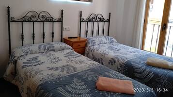 3 bedrooms, desk, iron/ironing board, travel crib