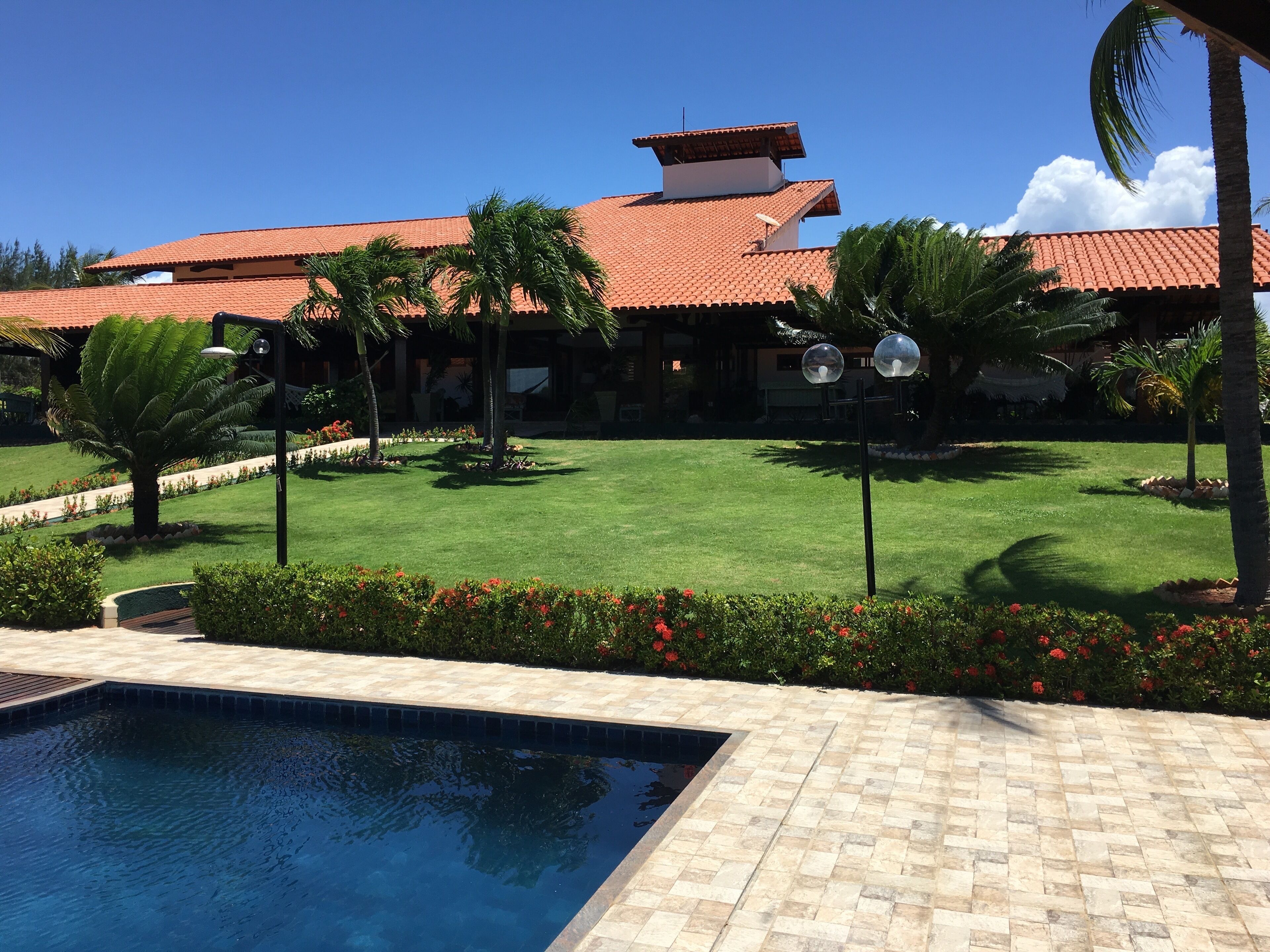House in Cumbuco Beach 6 stars - 6 Suites and 2 master. Land 4. 000M2.