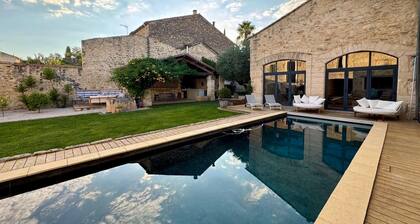 Luxury Villa on suuri uima-allas lähellä Montpellier on 20 minuutin päässä rannoilta