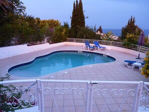 Outdoor pool, a heated pool - Family Friendly Accommodation with Private Pool and Sea Views (Monte Lemos)