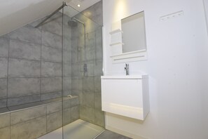 Towels - 2 Bedroom apartment near center Ghent (Gent)