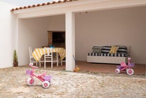 Outdoor dining - Santa Cruz - Casa de Praia (Silveira)