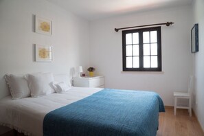 6 bedrooms, iron/ironing board, WiFi - Santa Cruz - Casa de Praia (Silveira)