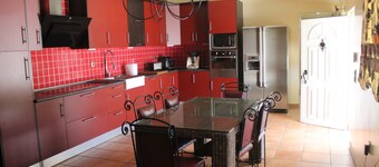 Farm with 6000 meters square, with green areas, swimming pool in quiet.