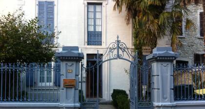 Beautiful T3 "design", 4 *, quiet in the garden, town center -2 bedrooms, 2/5 people