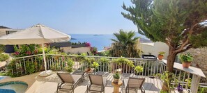 Property grounds - Luxury spacious  Villa, stunning panoramic views of Kalkan Bay and the harbour (Kızıltaş)