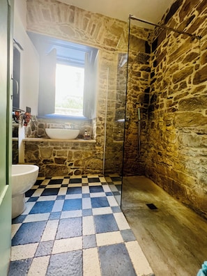 Hair dryer, towels - Beautiful renoveted fisherman's house in front of sea & beach in Capo d'Orlando (Capo d'Orlando)
