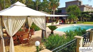 Outdoor pool - Villa San Cataldo, Terrasini Sicily with private swimming pool and sea view (Trappeto)