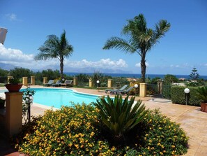 Outdoor pool - Villa San Cataldo, Terrasini Sicily with private swimming pool and sea view (Trappeto)