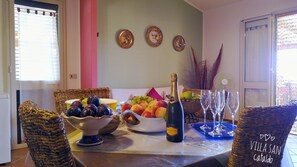 تناول الطعام