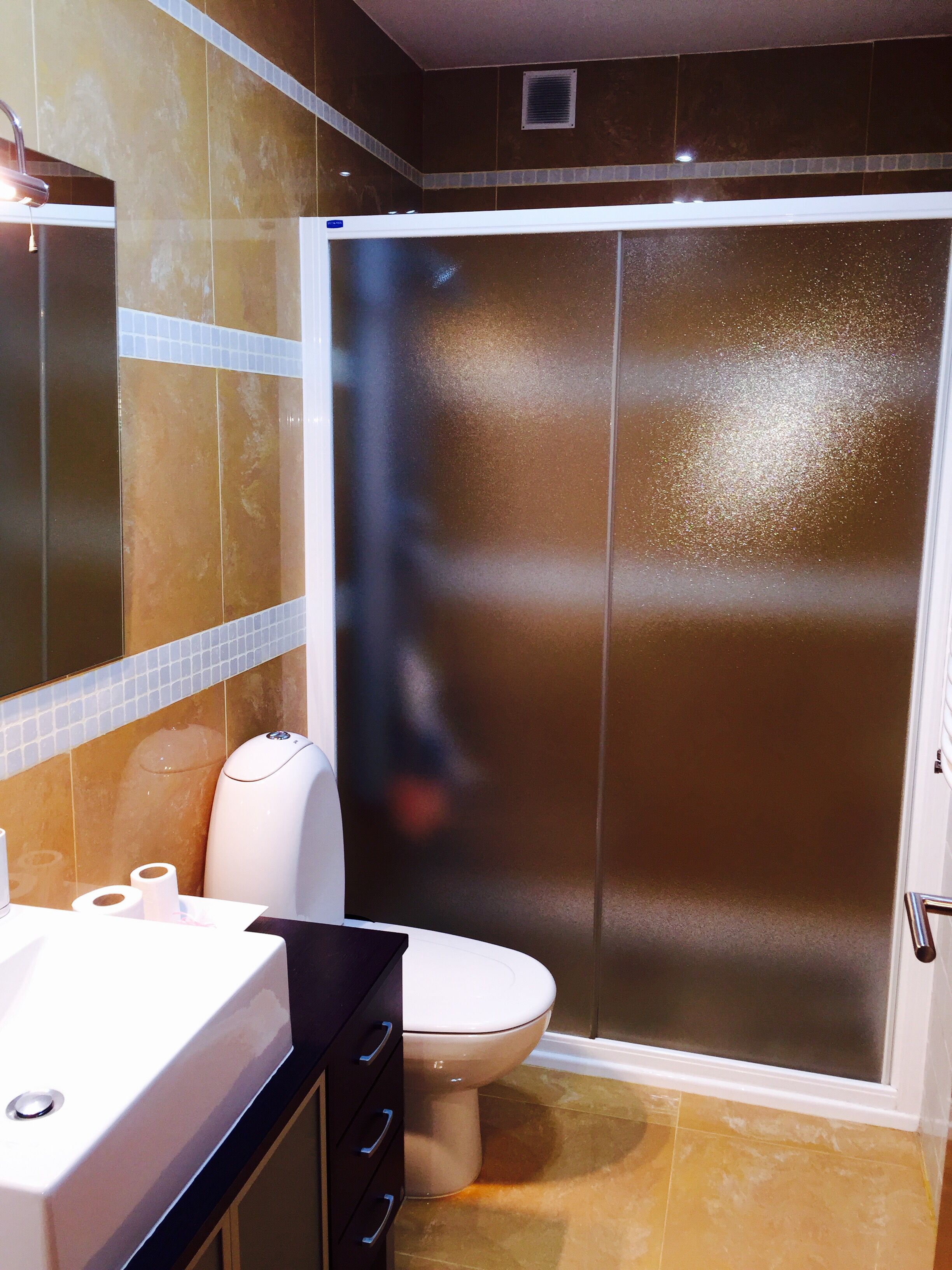 DULANTZIKO Arbola. An old house. A modern home