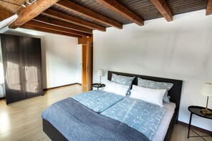 3 bedrooms, iron/ironing board, travel cot, WiFi