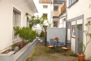 Outdoor dining - ADAM & EVA ABSOLUTELY CENTRAL (Bamberg)