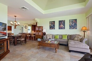 TV - Partial Ocean Views, Top Floor. Beach Gear Included.  Vista Waikoloa A304 (Waikoloa Beach Resort)