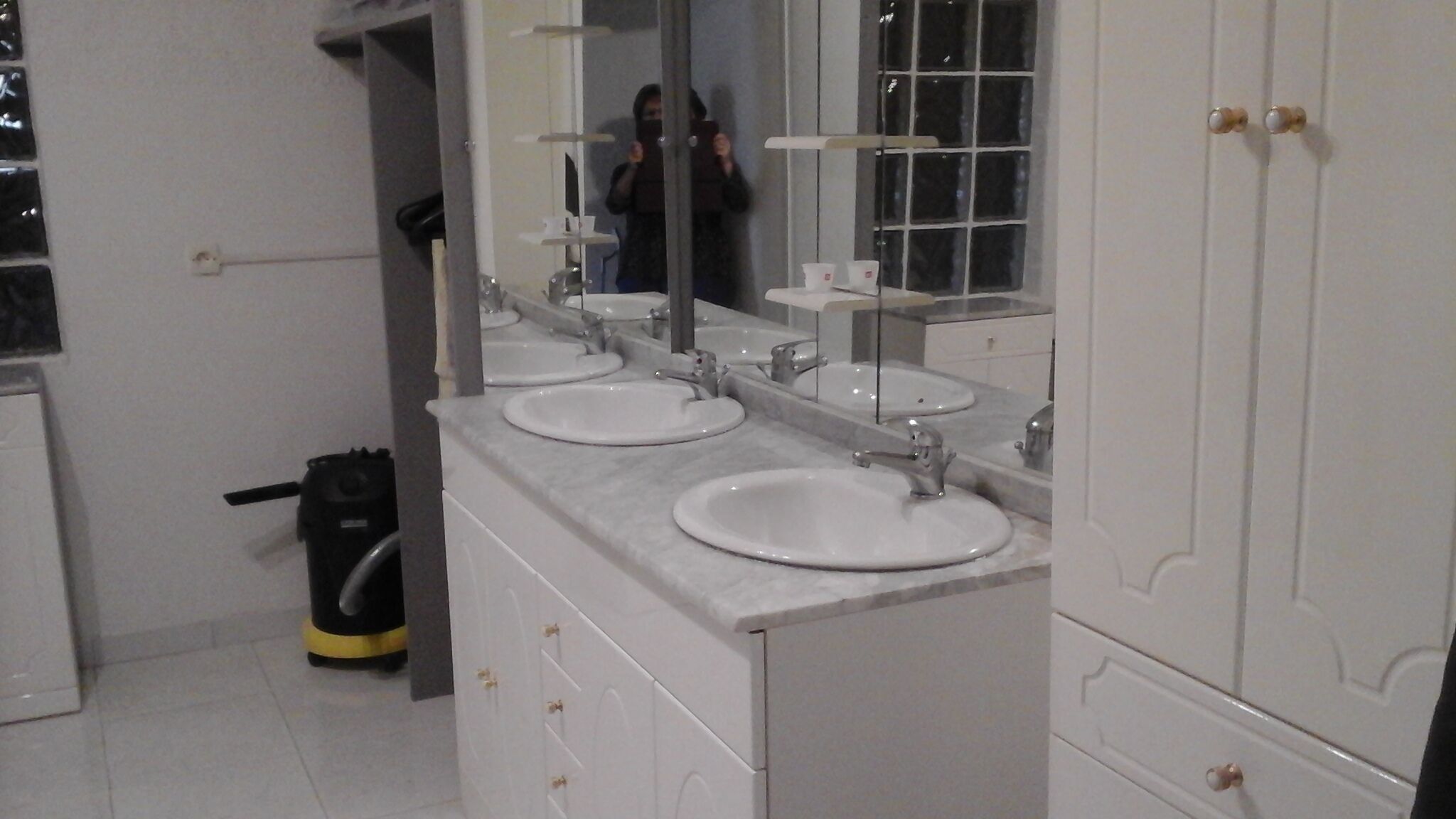 spacious and fresh domisiladore apartment in a quiet area with direct access to the lake