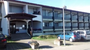 Exterior - Beautiful views - mountain railways, ski lifts / Aquaria free; Pool House (Oberstaufen/Steibis)