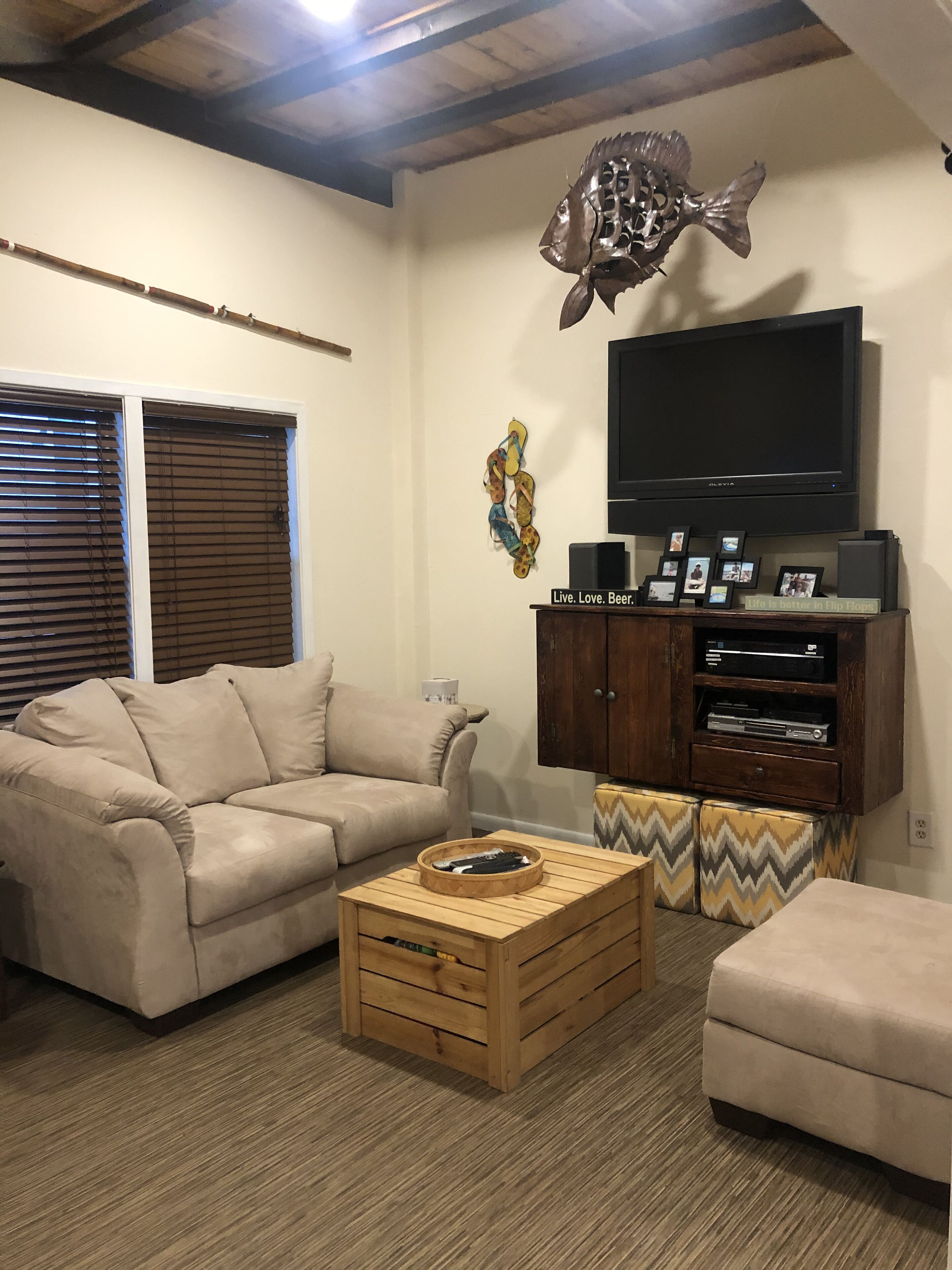 Waterfront house is ready to rent with a great pier, and green fishing light!!