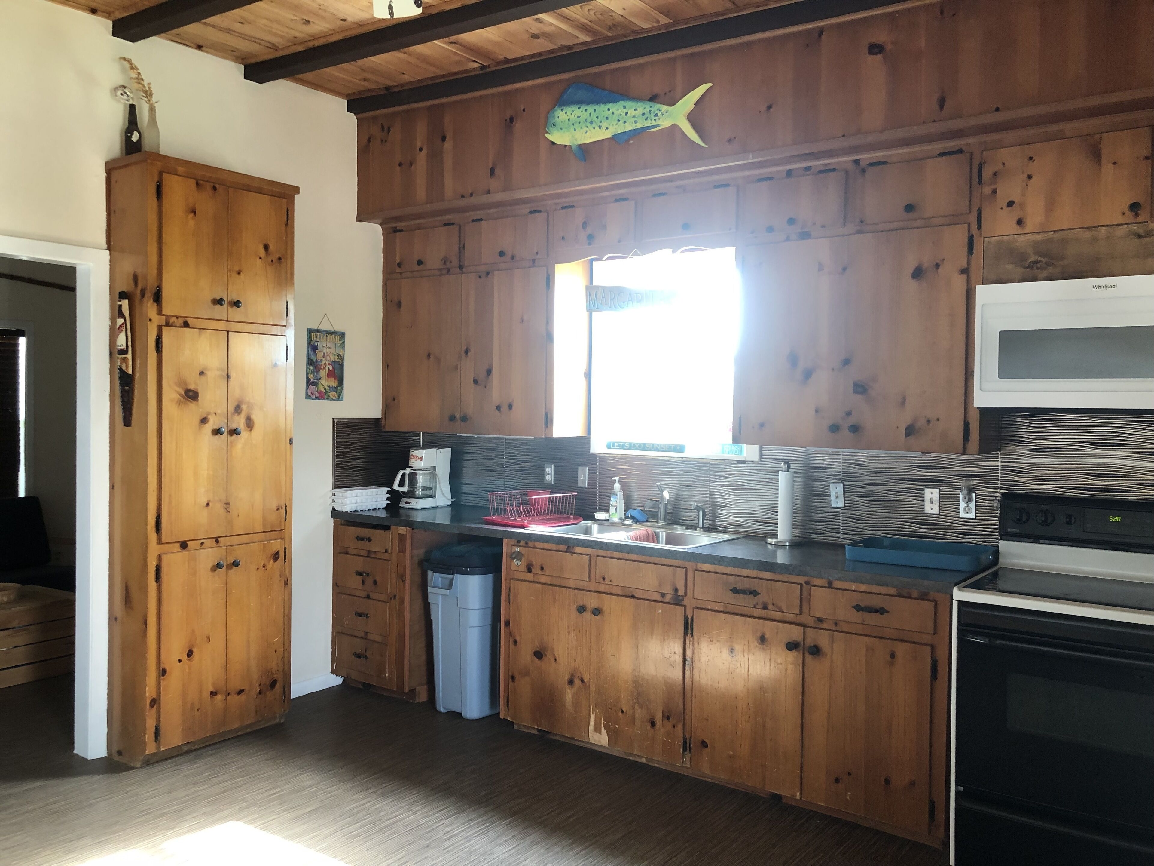 Waterfront house is ready to rent with a great pier, and green fishing light!!