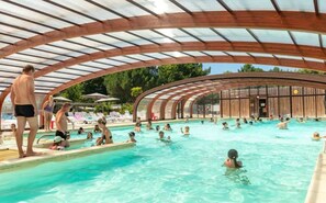 Innenpool, beheizter Pool