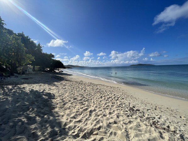 Beach nearby, sun loungers, beach towels