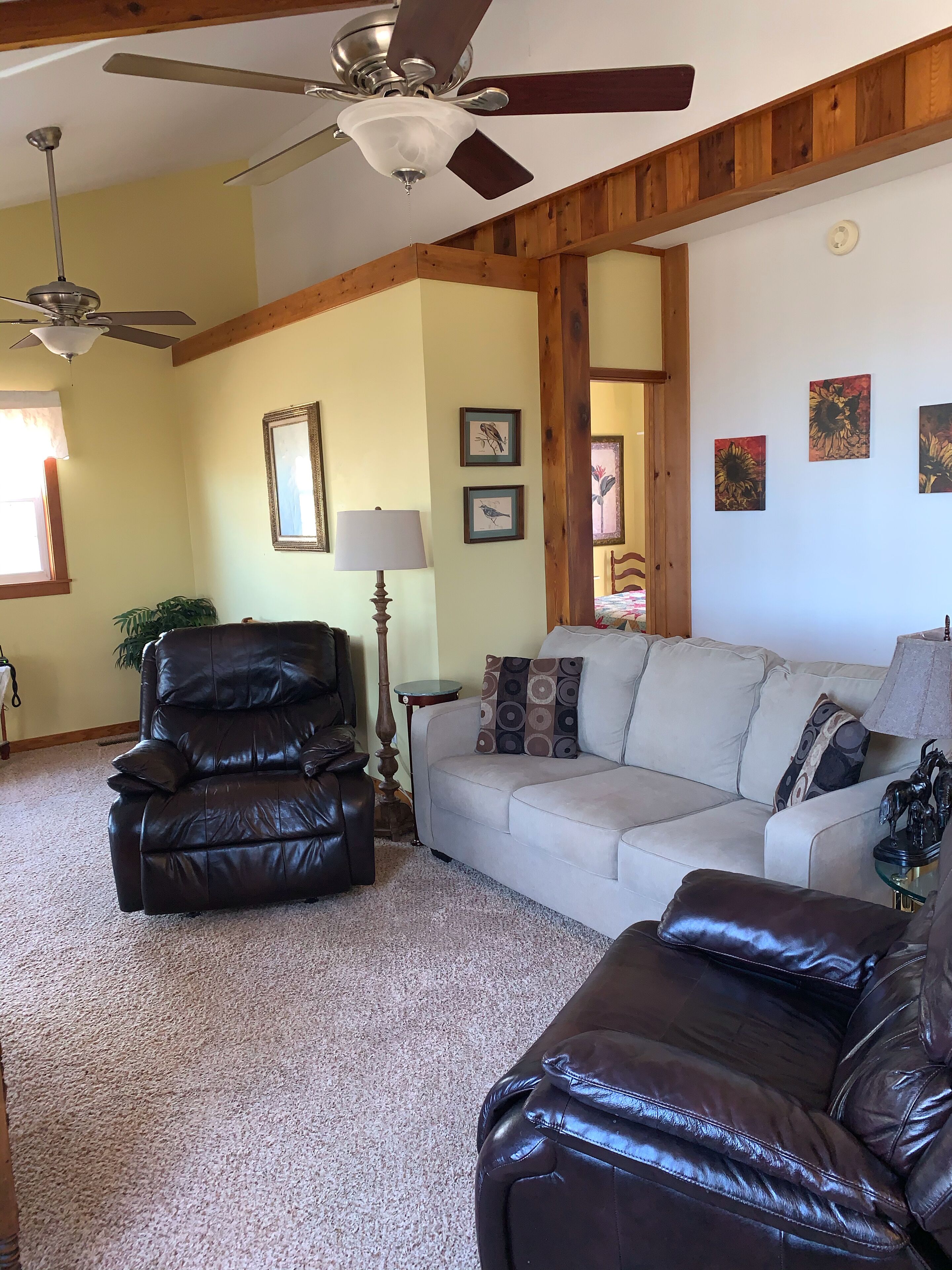 Quiet Retreat Tucked In The Woods...perfect place to get away from it all