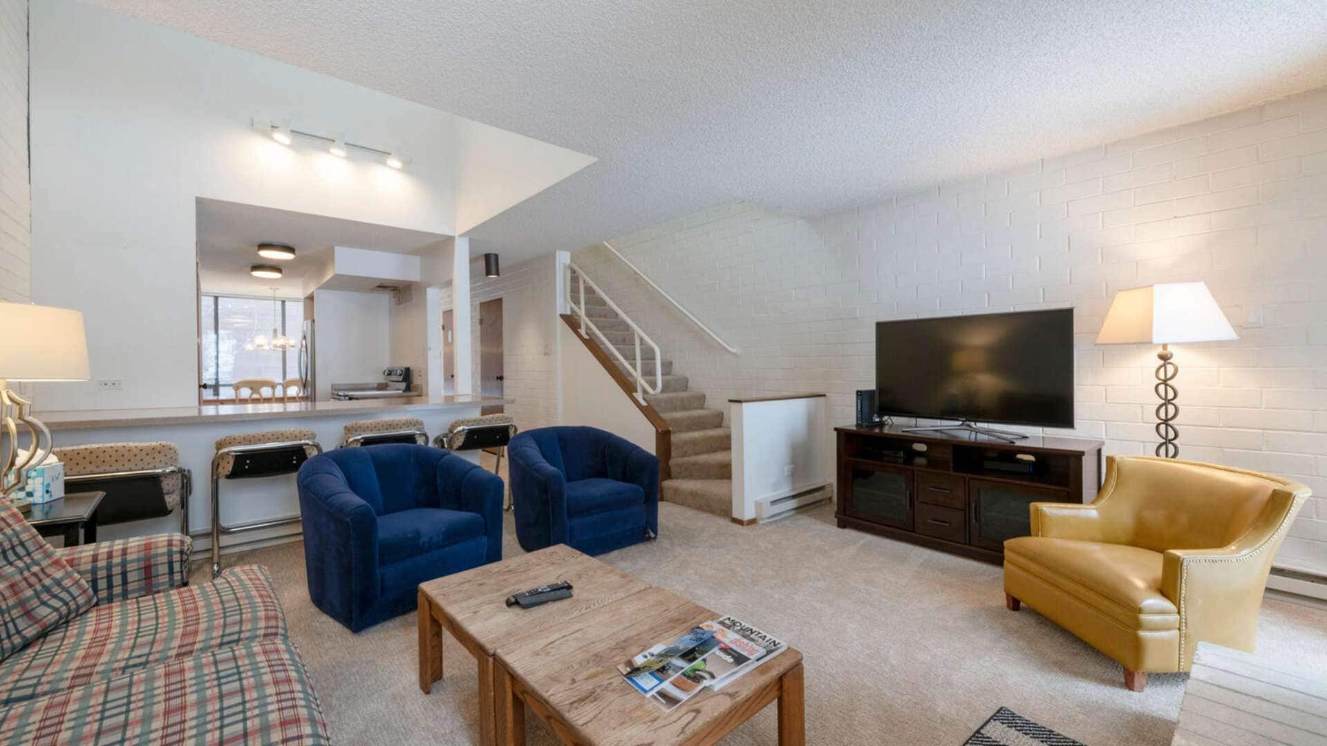 Golf Course Views Park Ave Condo-Click to save up to 33% off