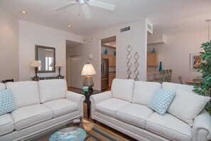 Smart TV, chimenea, oficina, impresora