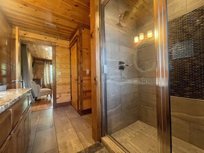 Bathroom - Chic 3-Bedroom Cabin in Hochatown - Luxurious King Beds, Pet-Friendly, Steps fro (broken bow)