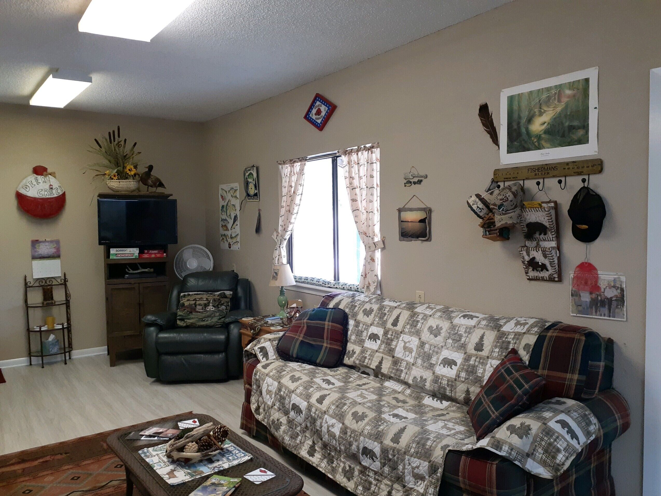 DEER CREEK LODGE located 1/4 mile from beautiful Lake Ouachita