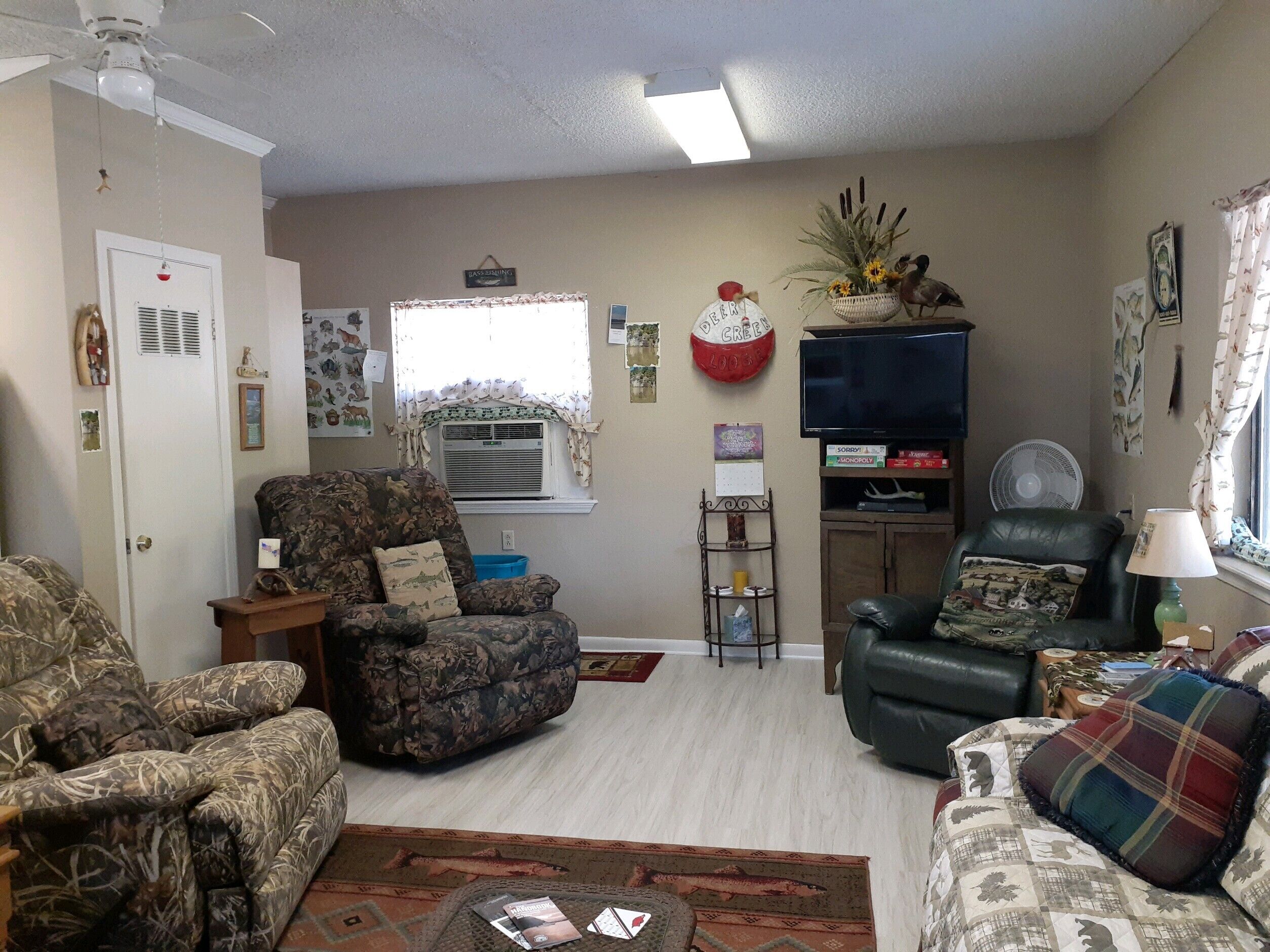 DEER CREEK LODGE located 1/4 mile from beautiful Lake Ouachita