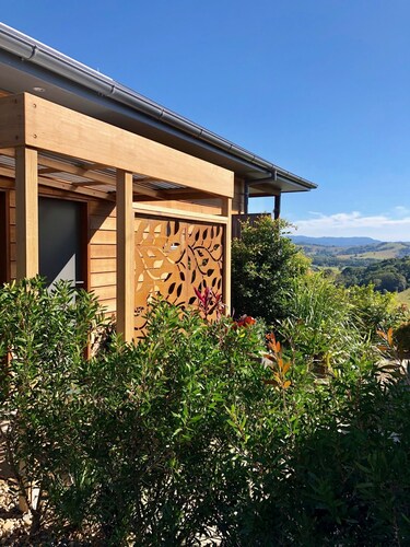 Escape to Bangalow, Byron Hinterland accommodation with stunning views