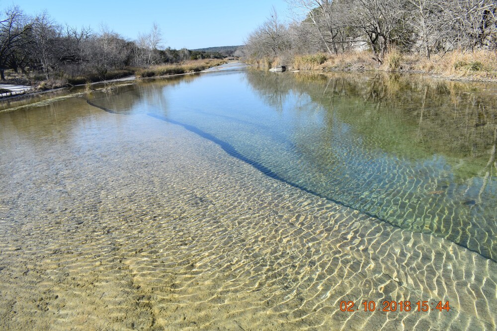 Remote Hill Country Home on The Guadalupe, Lake, Pet Friendly- Eclipse 2023/2024