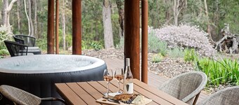 Jarrah Grove Forest Retreat - Serenity Luxury Chalets