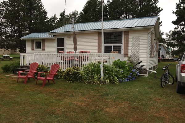 Front view - Come stay!!
