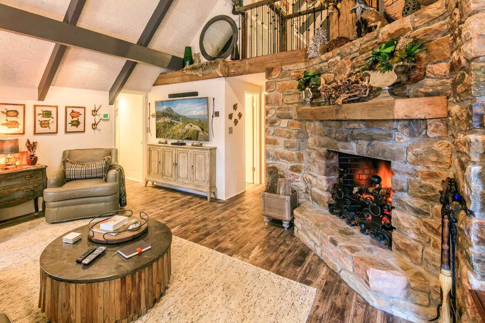 Beautiful Home Inside & Outside