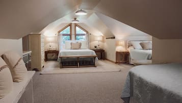 6 bedrooms, desk, iron/ironing board, travel cot