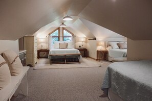 6 bedrooms, desk, iron/ironing board, travel cot