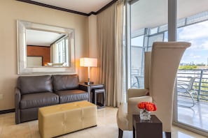 Living area - Beautiful Espanola Condo w/ Private Rooftop Hot Tub Access (Miami Beach)