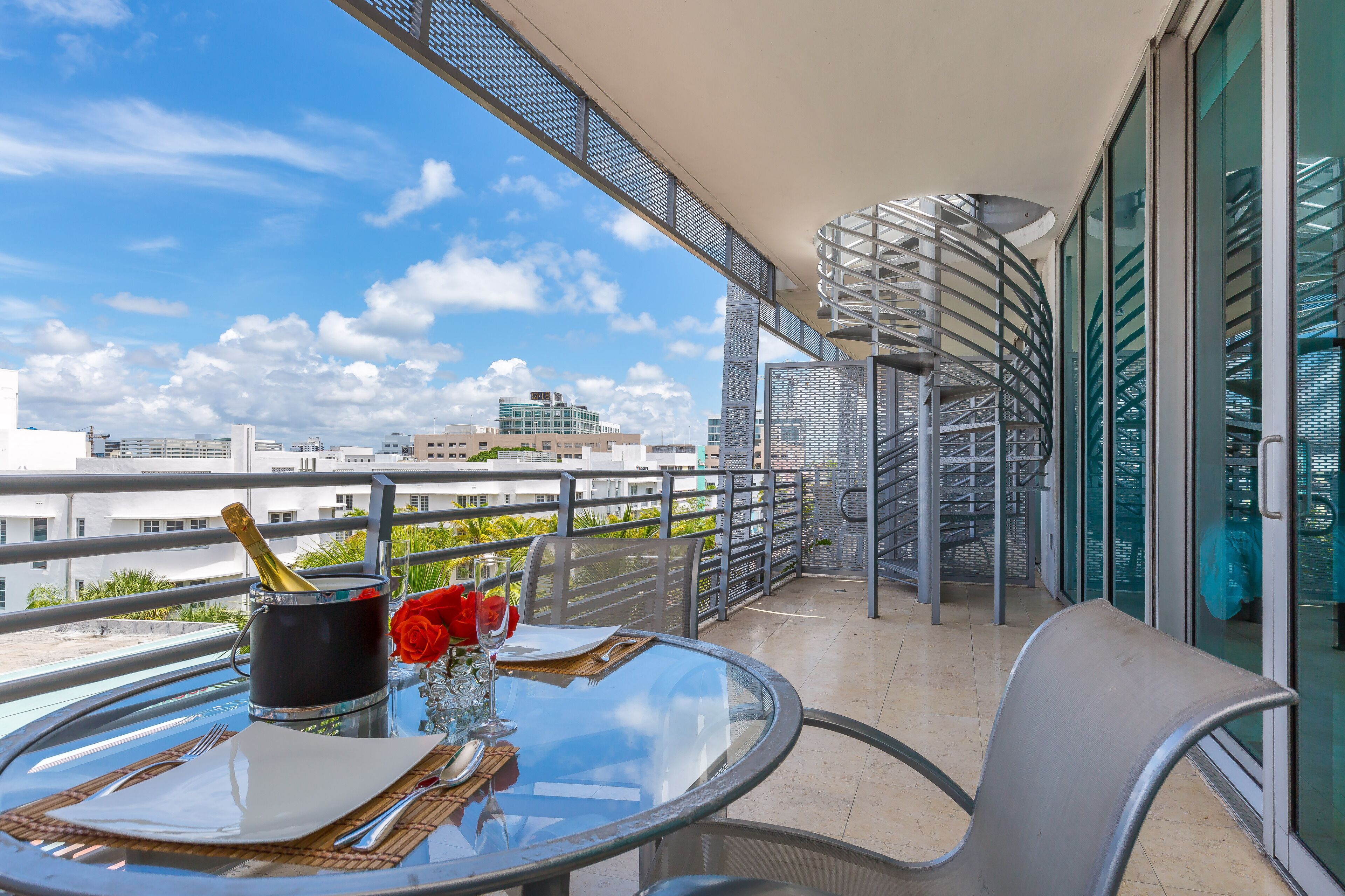 Beautiful Espanola Condo w/ Private Rooftop Hot Tub Access