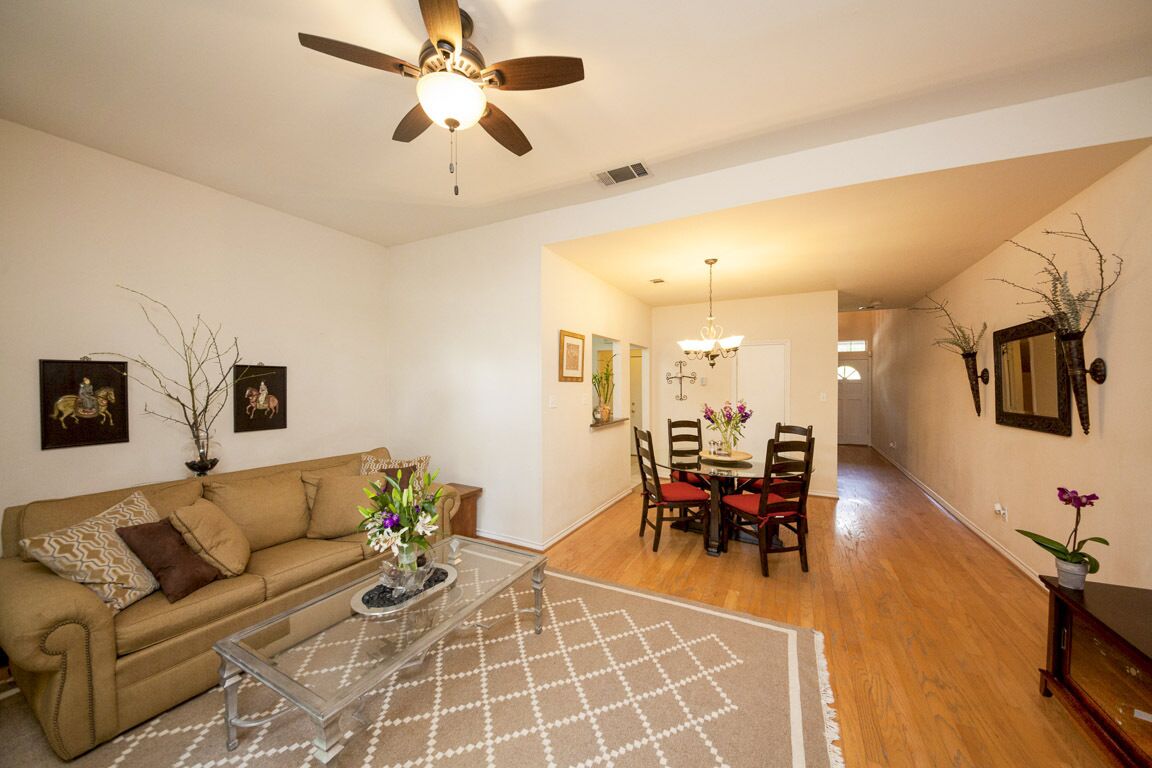 Walkable Dallas Urban Retreat By Downtown + KING Bed